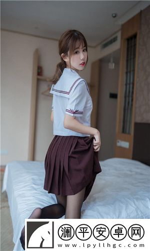 當(dāng)著老公的面被維修工欺負(fù)，網(wǎng)友：她的反應(yīng)簡(jiǎn)直讓人拍手稱快！